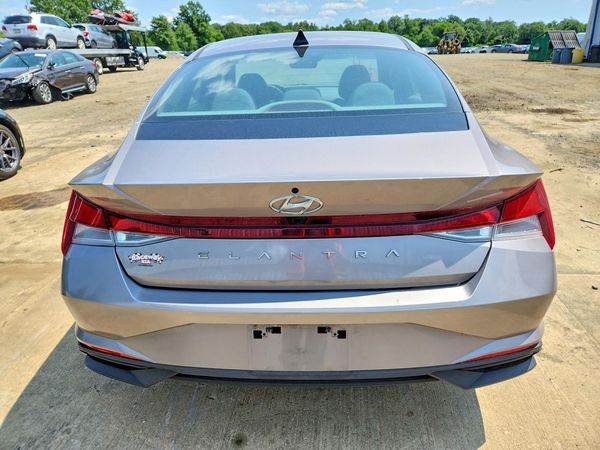 2021 HYUNDAI ELANTRA SEL