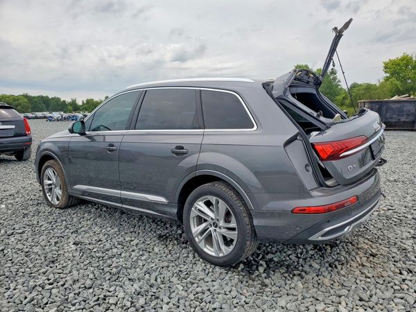 2021 AUDI Q7 quattro Premium Plus