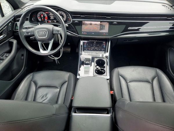 2021 AUDI Q7 quattro Premium Plus