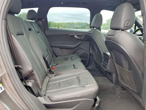 2021 AUDI Q7 quattro Premium Plus
