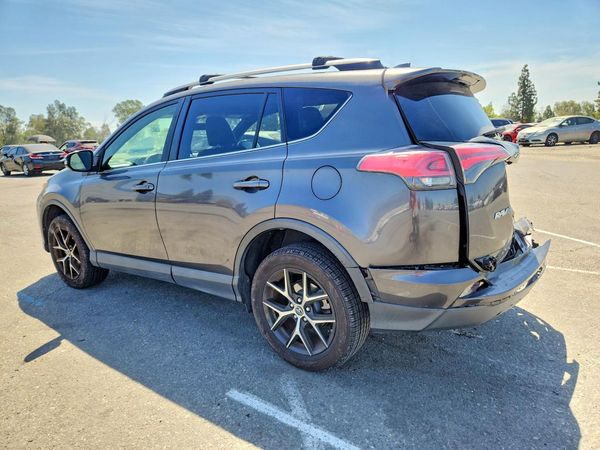 2018 TOYOTA RAV4 SE