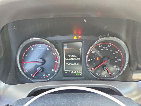 2018 TOYOTA RAV4 SE