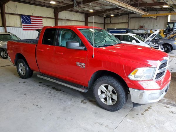 2019 RAM 1500 CLASSIC SLT