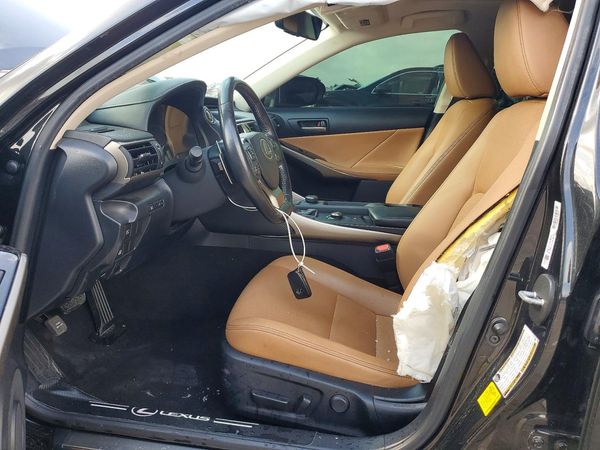 2019 LEXUS IS