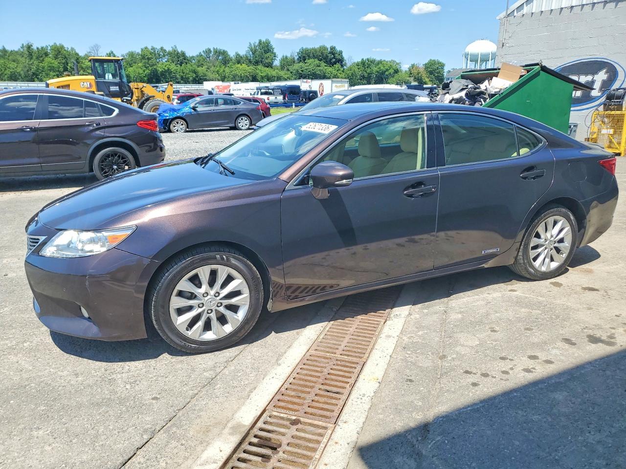 2013 LEXUS ES 300h