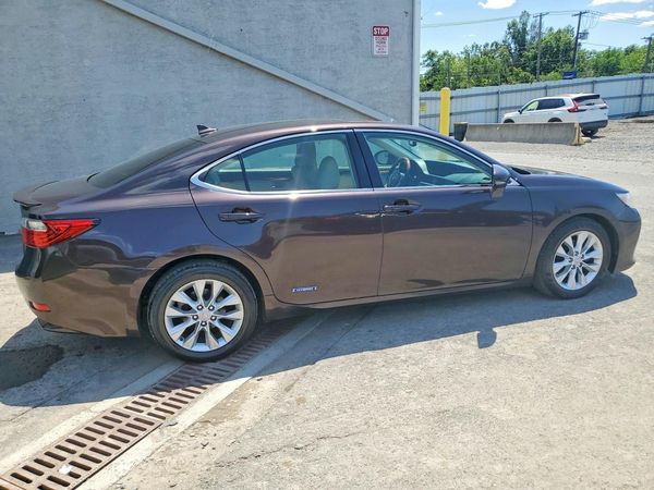 2013 LEXUS ES 300h
