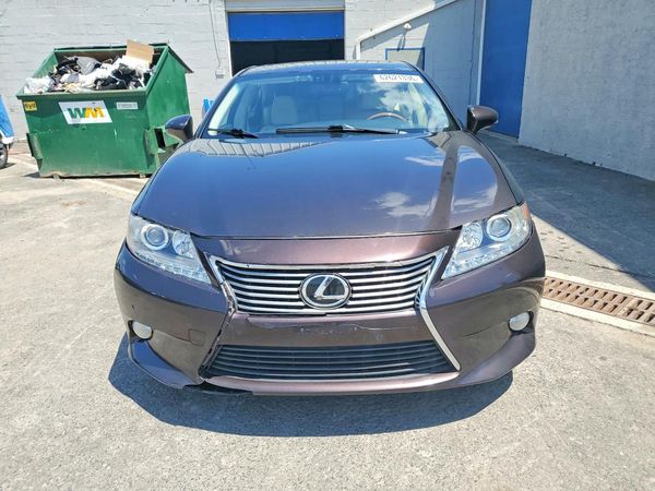 2013 LEXUS ES 300h