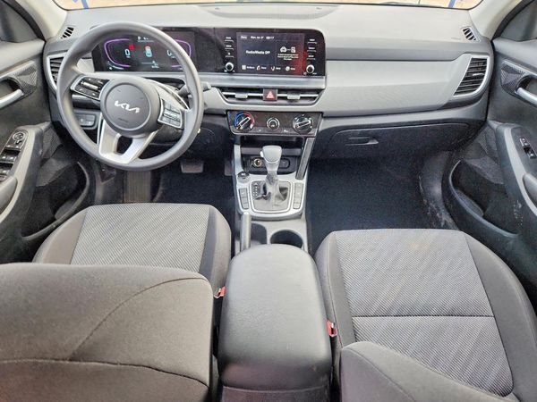 2025 KIA SELTOS LX