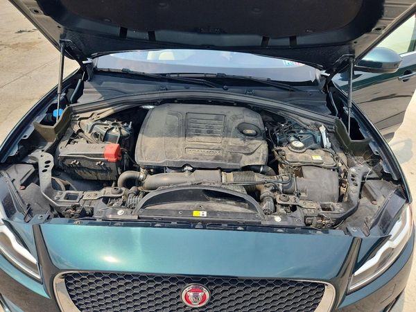 2018 JAGUAR F-PACE Standard