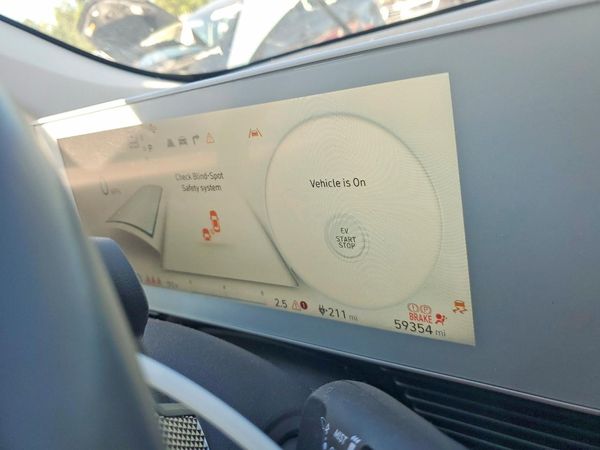 2023 HYUNDAI IONIQ 5 SE