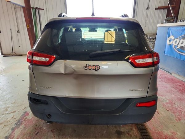 2015 JEEP CHEROKEE SPORT 4X4