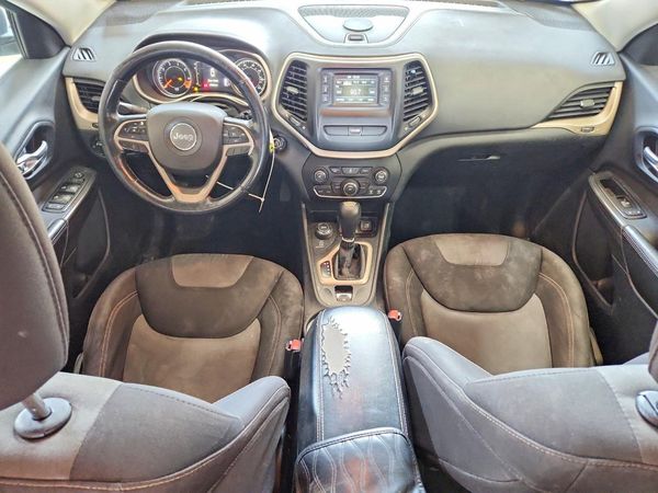 2015 JEEP CHEROKEE SPORT 4X4