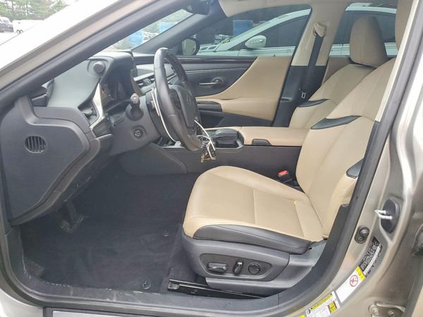 2019 LEXUS ES 350