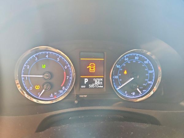2019 TOYOTA COROLLA
