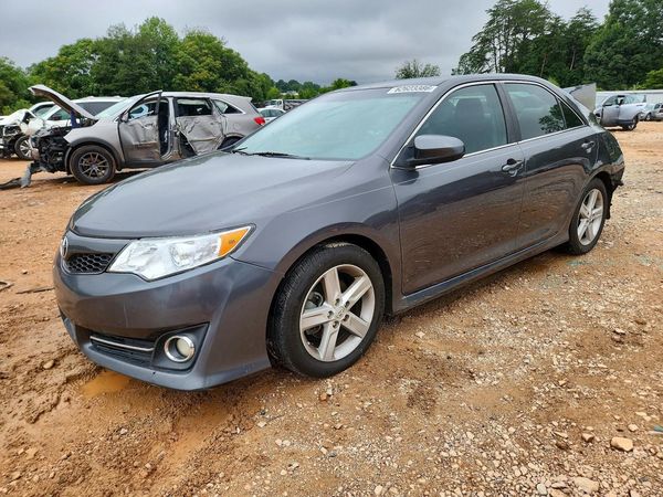 2013 TOYOTA CAMRY