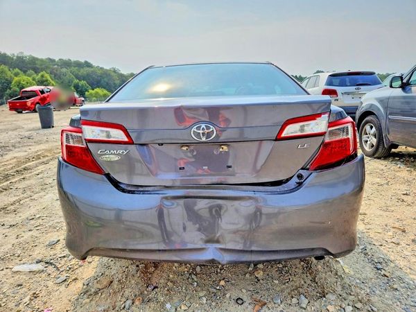 2014 TOYOTA CAMRY