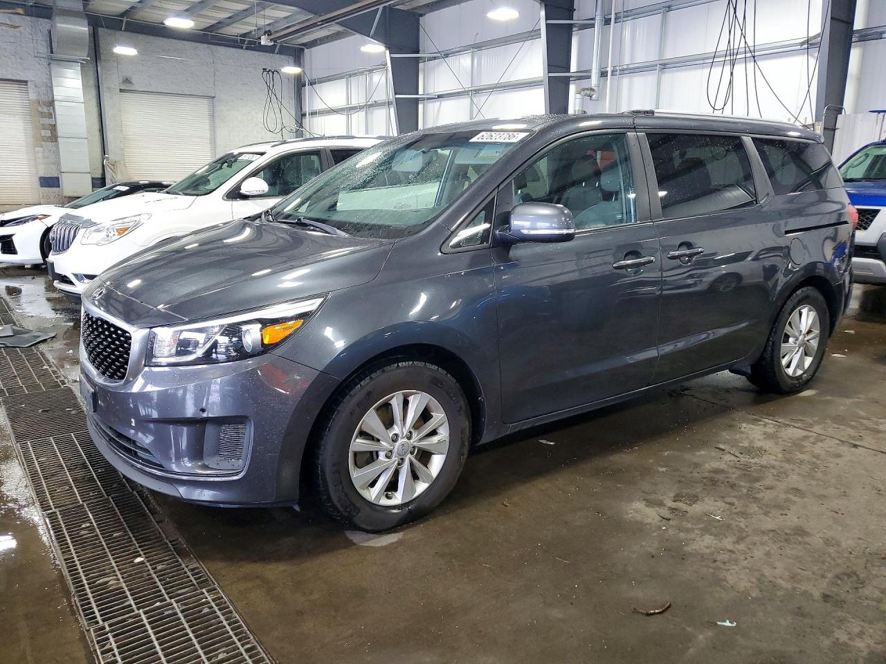 2017 KIA SEDONA LX — Front 3/4