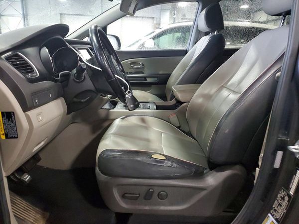 2017 KIA SEDONA LX — DENT