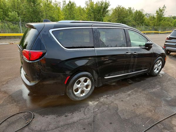 2017 CHRYSLER PACIFICA Touring L Plus