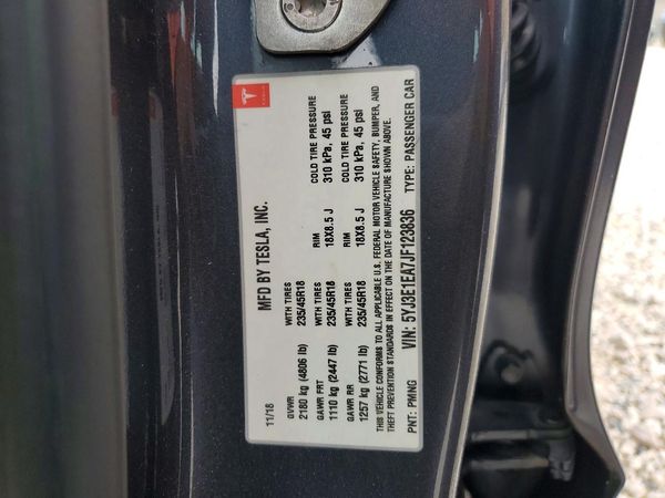 2018 TESLA MODEL 3 — VINS