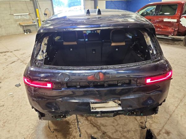 2025 LAND ROVER RANGE ROVER SPORT P530 Autobiography