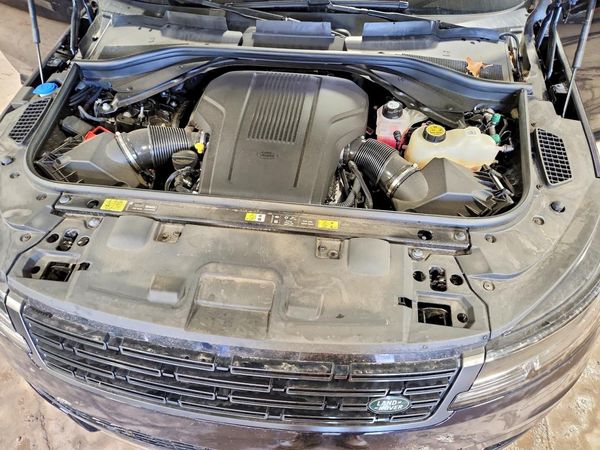 2025 LAND ROVER RANGE ROVER SPORT P530 Autobiography