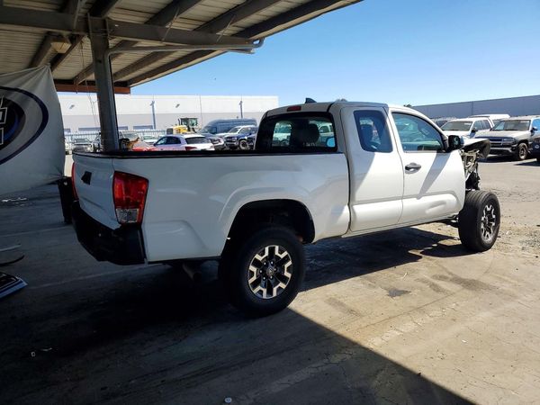 2016 TOYOTA TACOMA SR/SR5