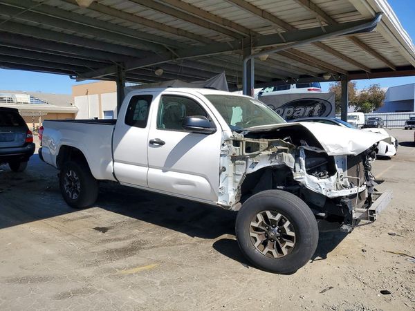 2016 TOYOTA TACOMA SR/SR5