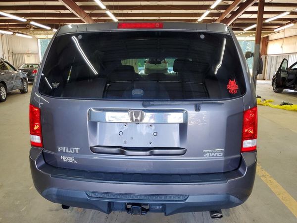 2015 HONDA PILOT SE