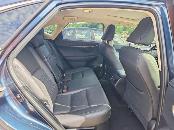 2015 LEXUS NX 200t Luxury