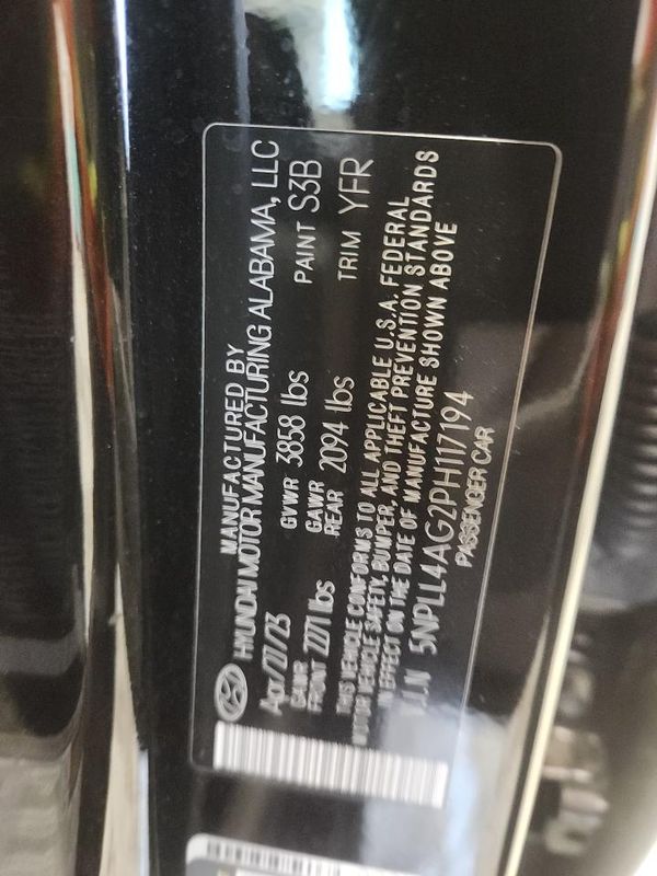 2023 HYUNDAI ELANTRA SE