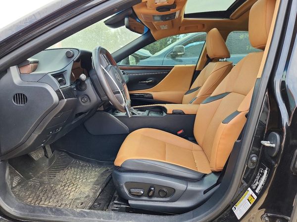 2024 LEXUS ES