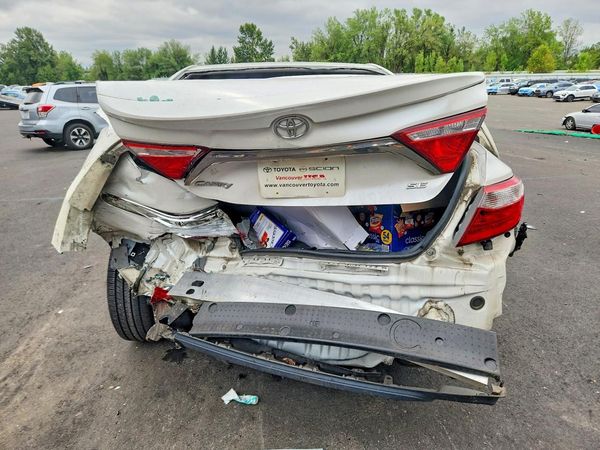 2016 TOYOTA CAMRY