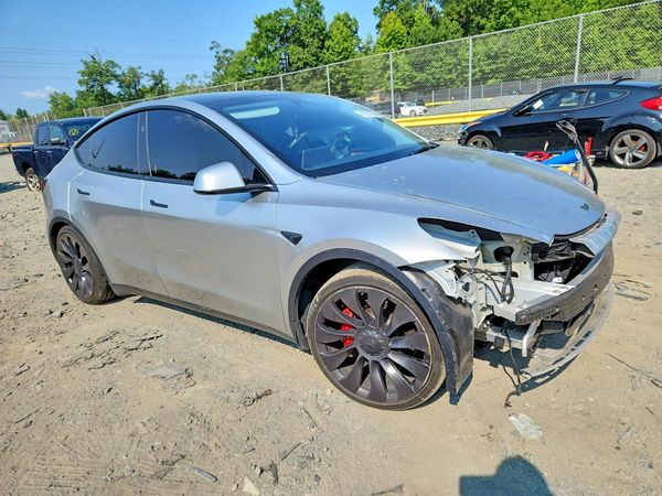 2024 TESLA MODEL Y
