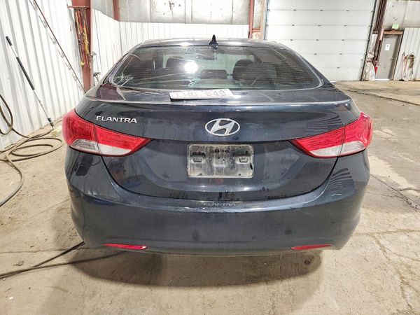 2013 HYUNDAI ELANTRA