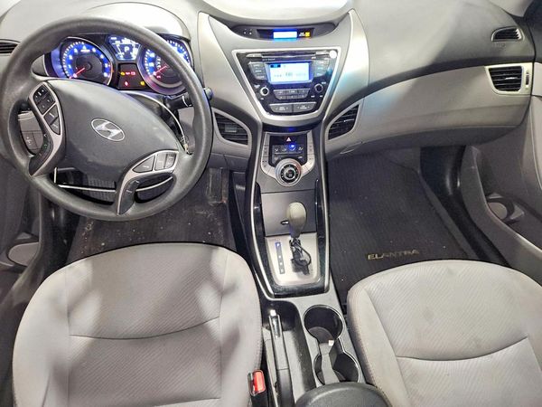 2013 HYUNDAI ELANTRA