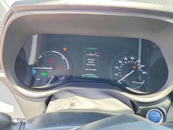 2023 TOYOTA SIENNA LE