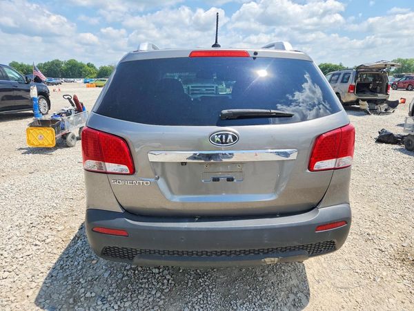2013 KIA SORENTO Base / LX