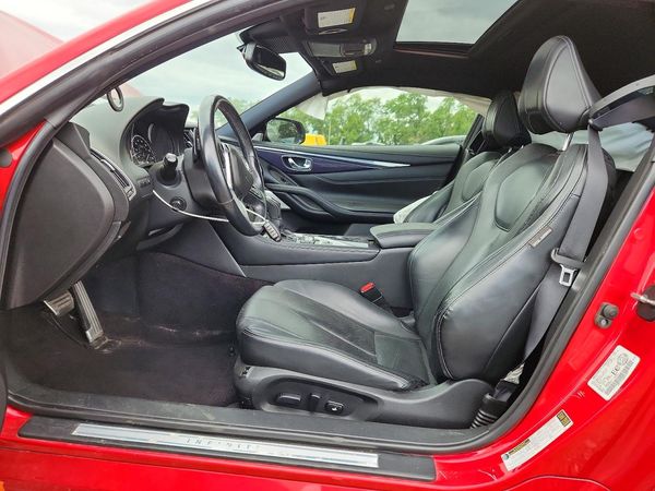 2017 INFINITI Q60