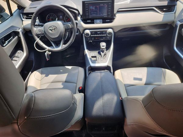 2021 TOYOTA RAV4 XLE Premium