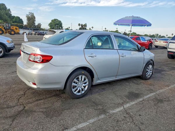 2013 TOYOTA COROLLA