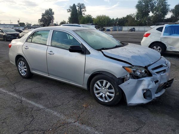 2013 TOYOTA COROLLA