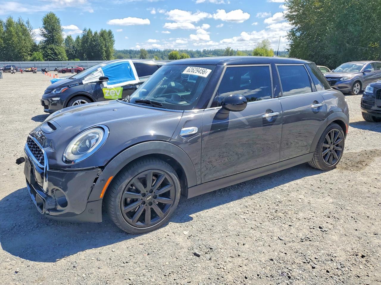 2015 MINI COOPER