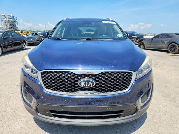 2017 KIA SORENTO L, LX