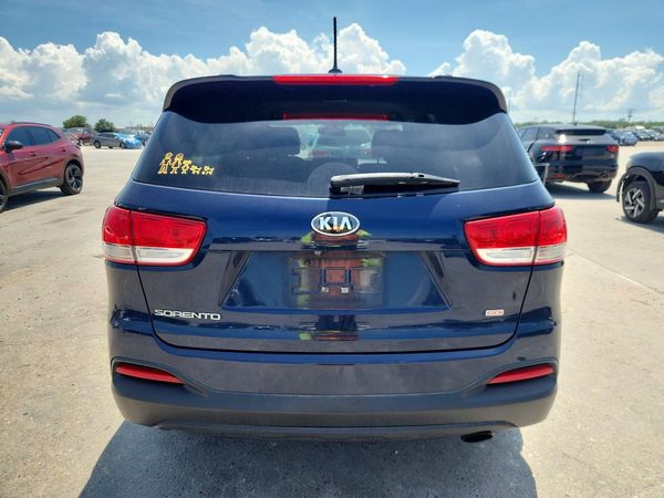 2017 KIA SORENTO L, LX