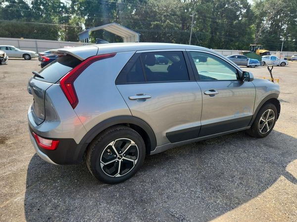 2026 KIA NIRO LX