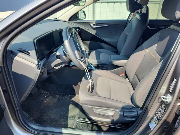 2026 KIA NIRO LX