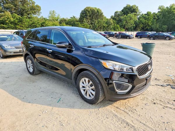 2017 KIA SORENTO L, LX