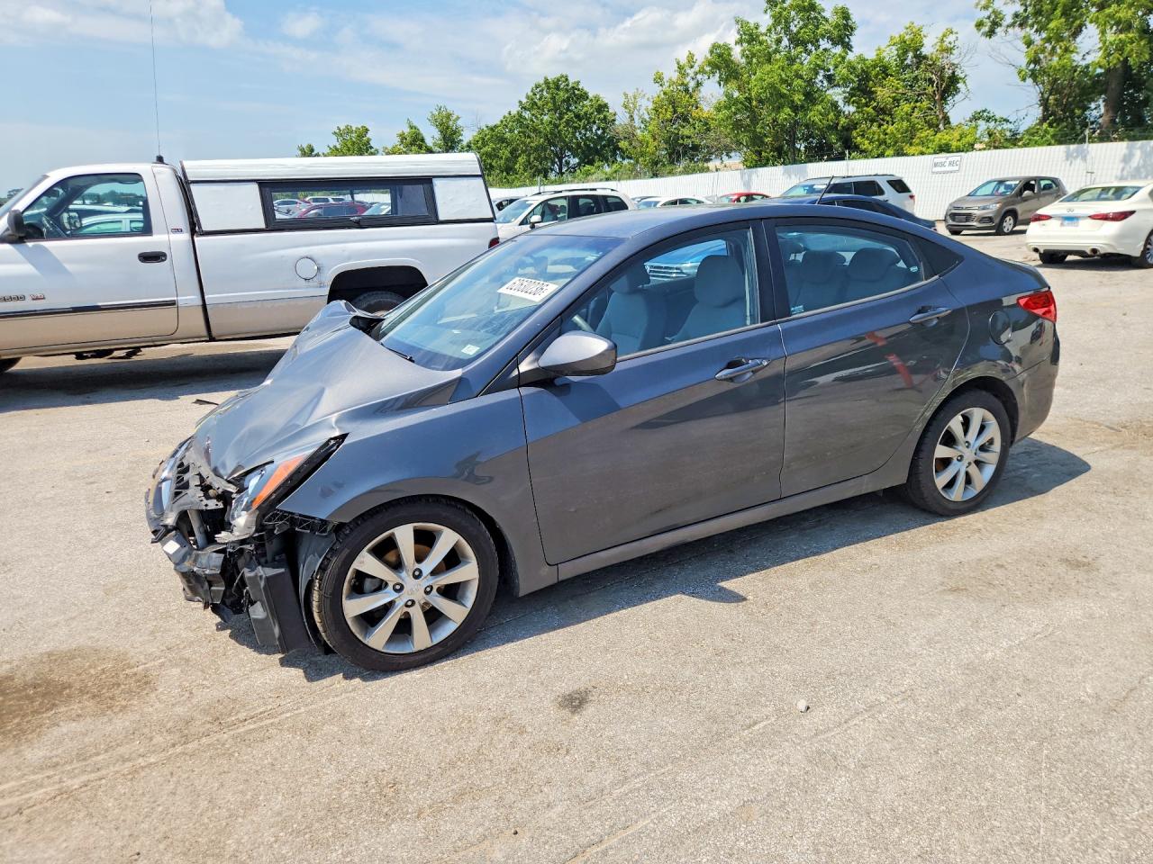 2012 HYUNDAI ACCENT GLS (Middle grade)