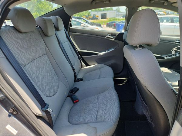 2012 HYUNDAI ACCENT GLS (Middle grade)
